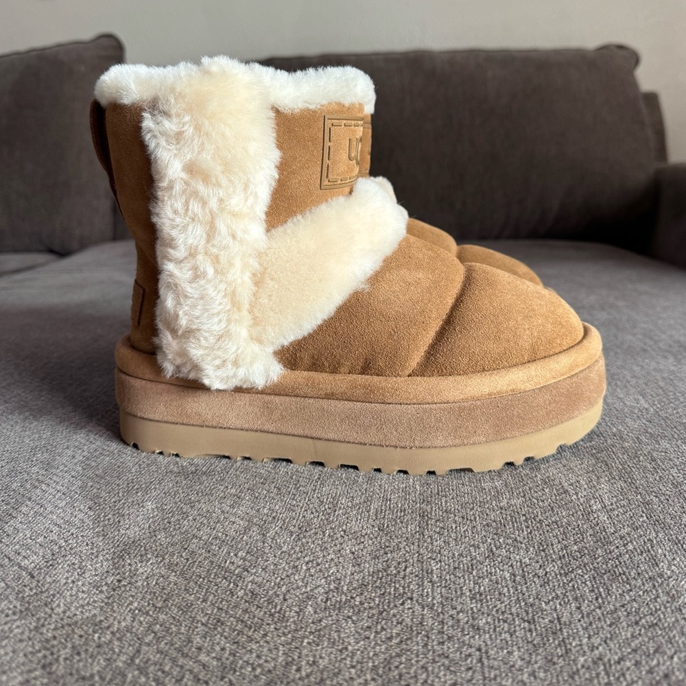 UGG Classic Chillapeak Genuine Shearling Trimmed Boot - Picture 3 of 9
